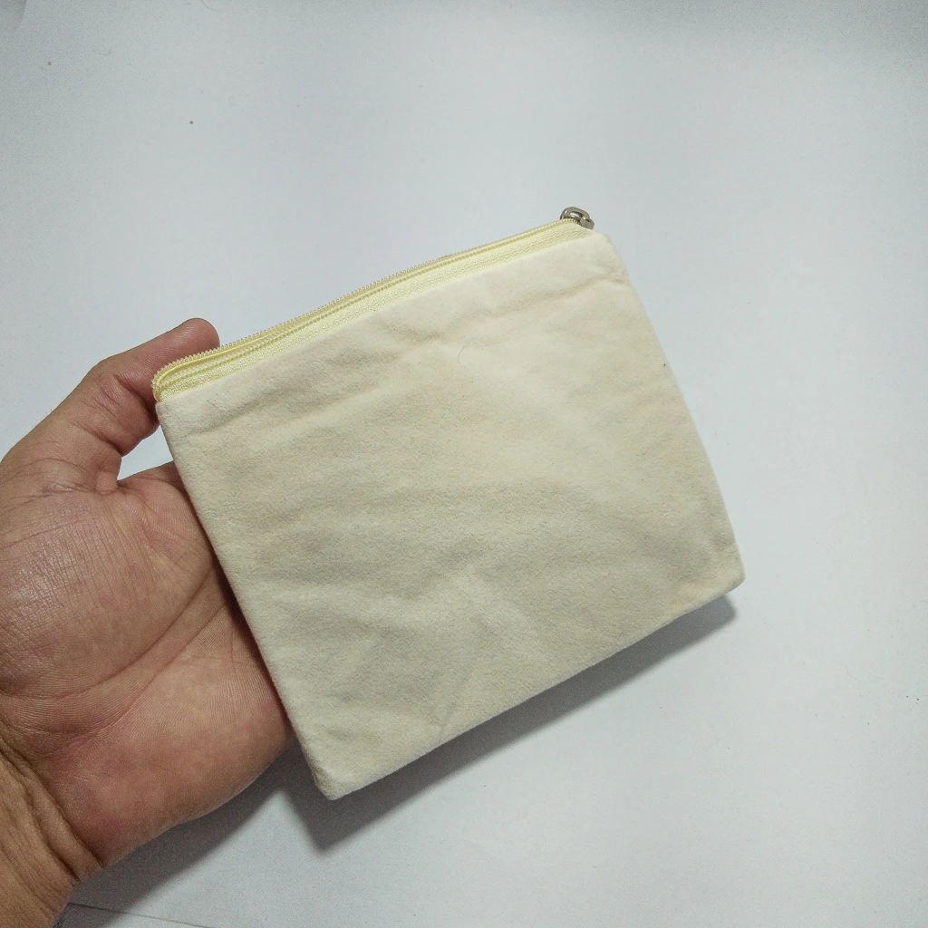 jewelry box cream while zipper purse