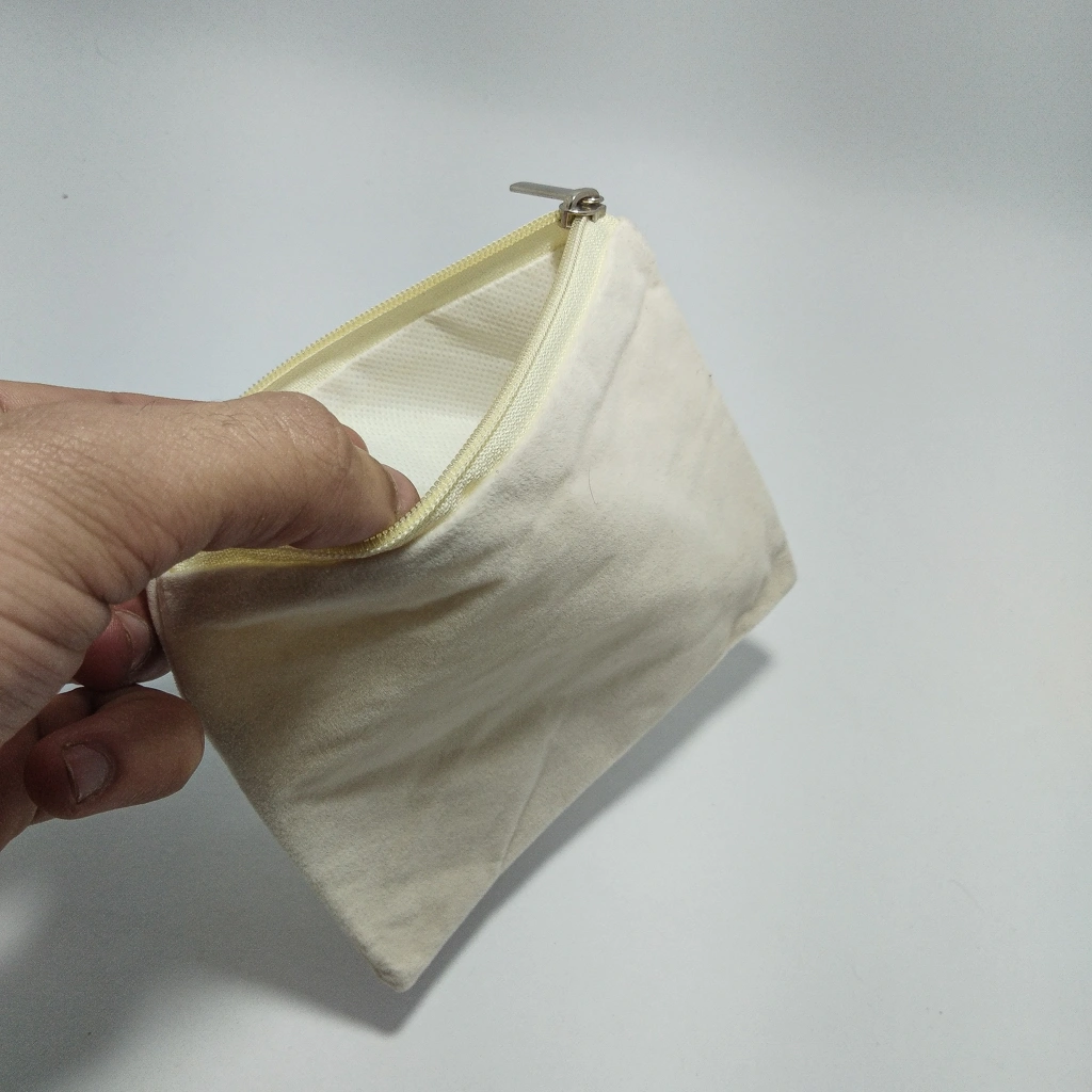 jewellery box cream while zipper purse