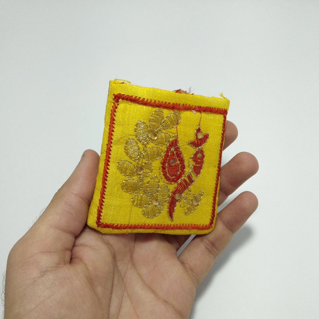 small jute coin purse