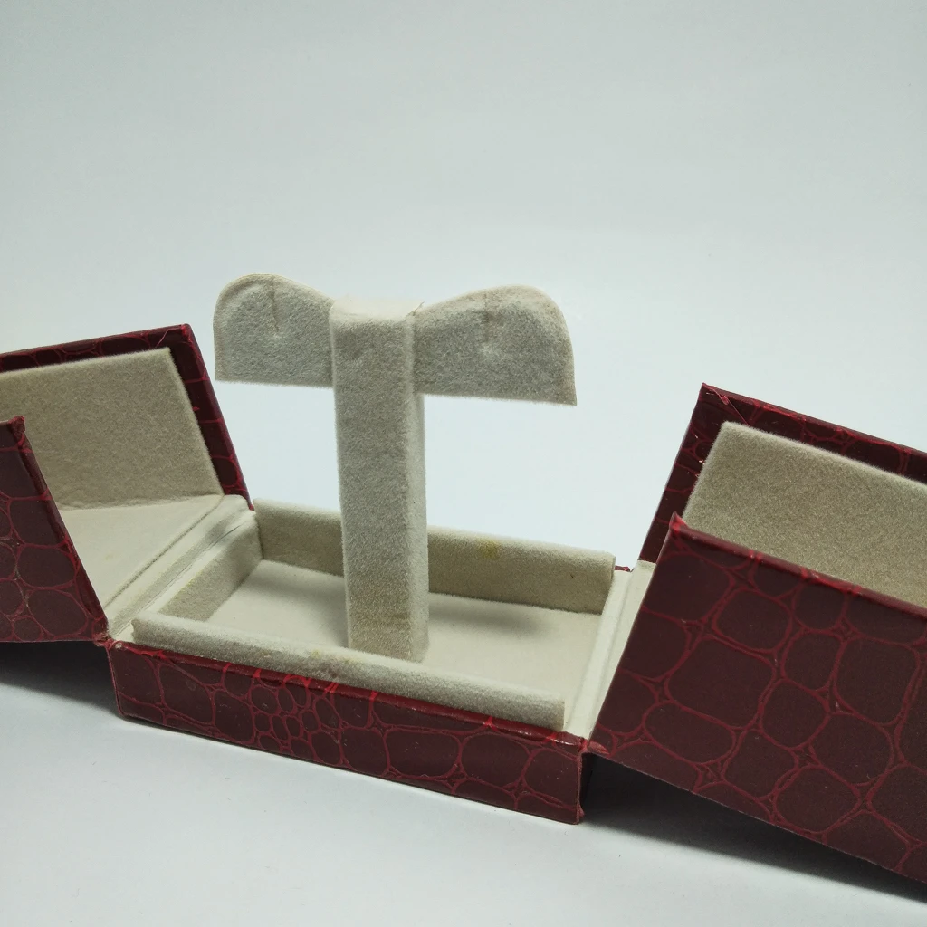 crocodile cream display - 02