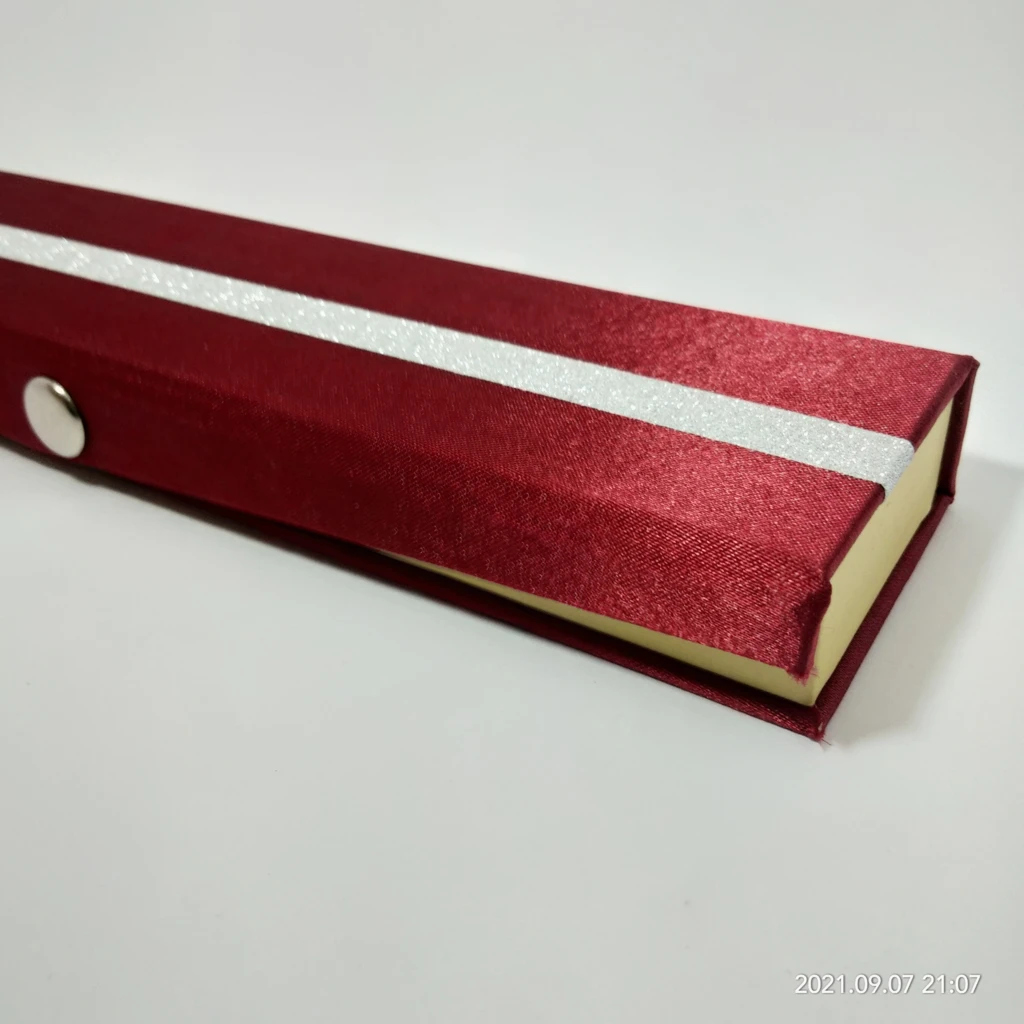 maroon satin strip medium chain