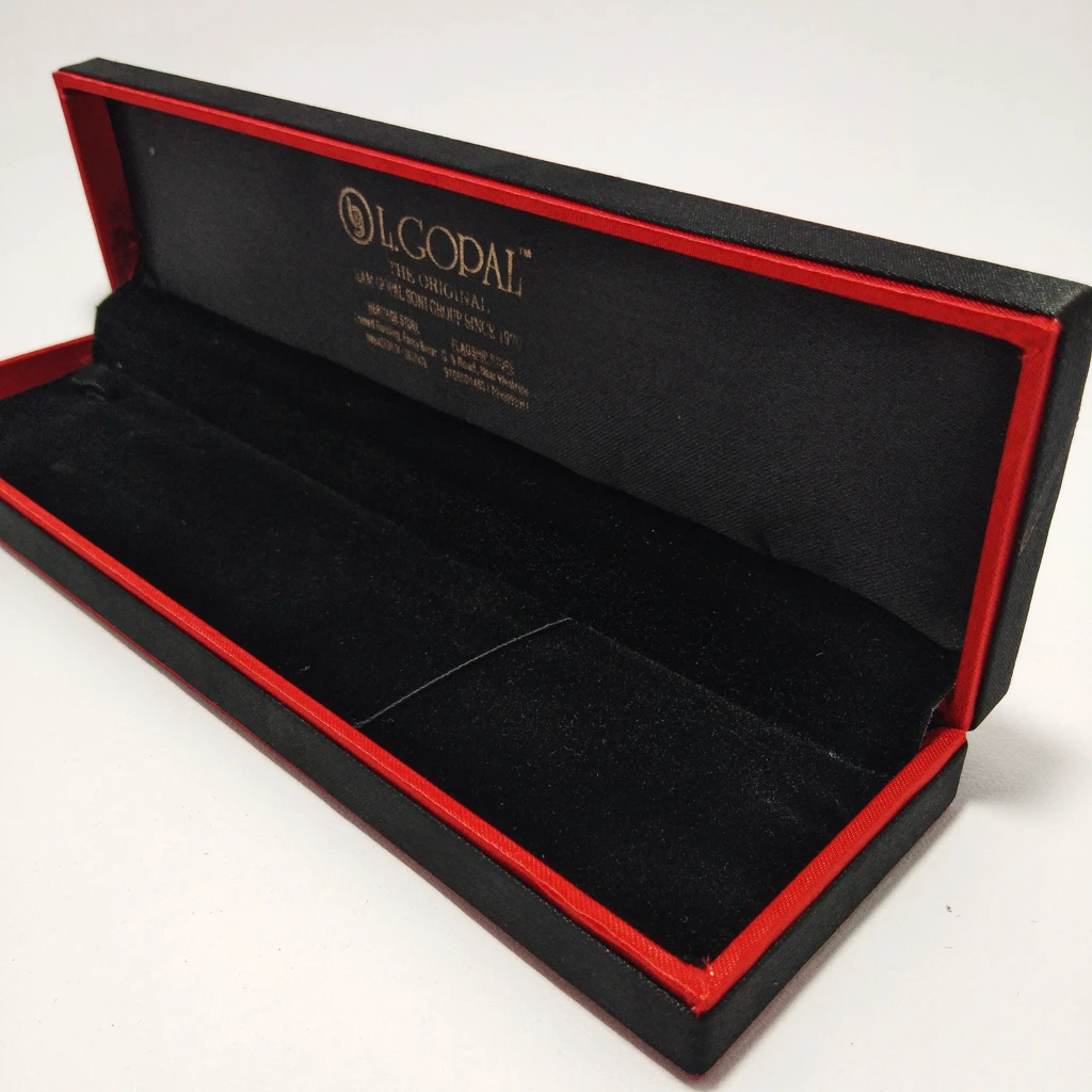 jewellery box kitkat black maroon satin chain