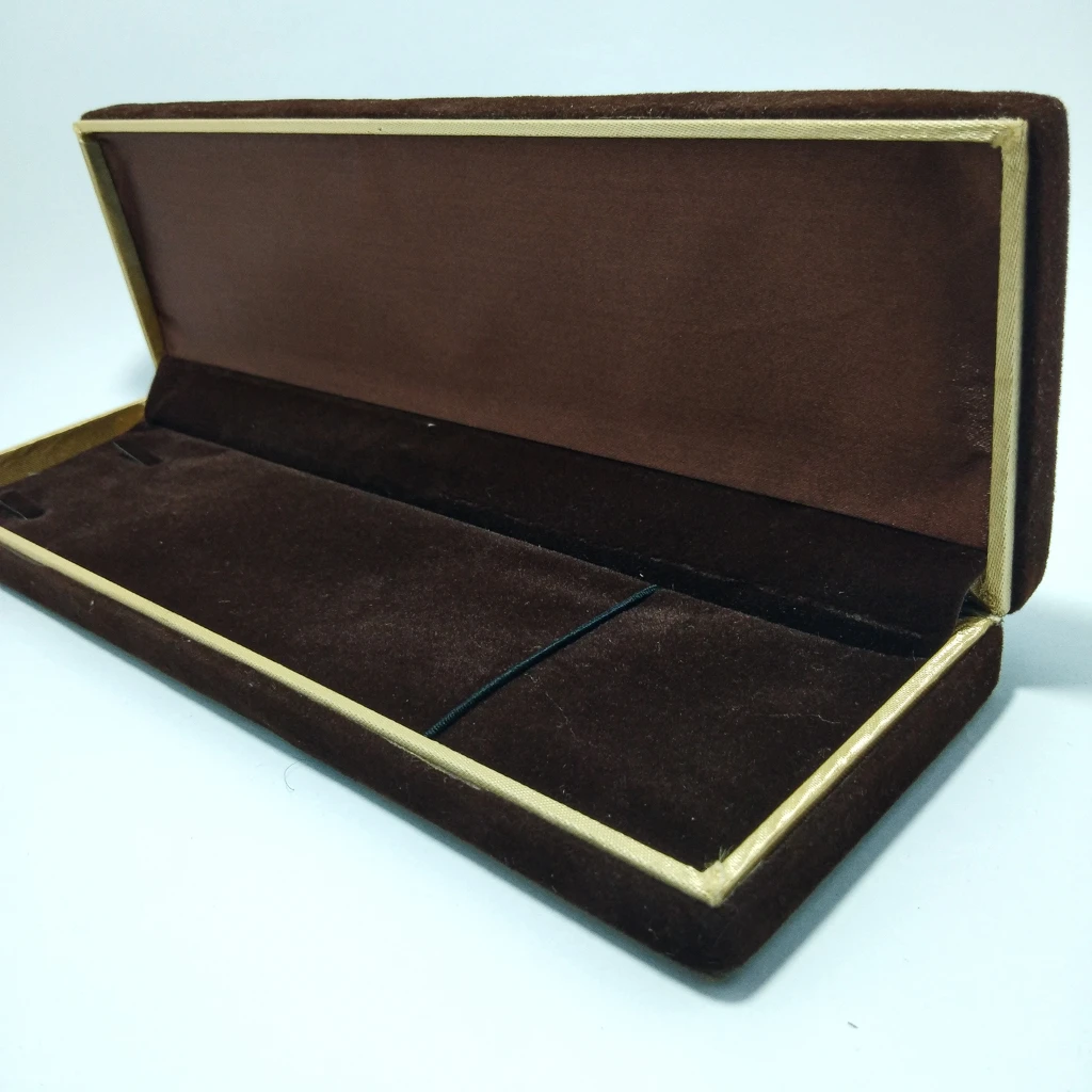 jewelry box golden brown velvet kitkat chain