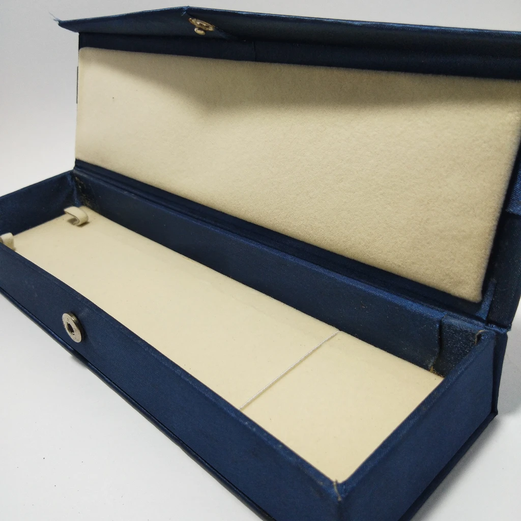 royal blue satin velvet chain box 