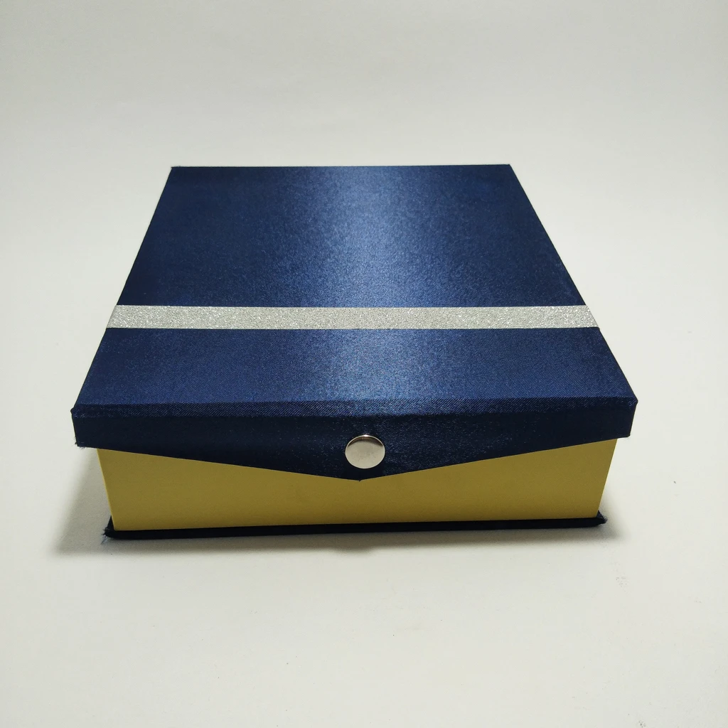 jewelry box blue satin silver strip chokar