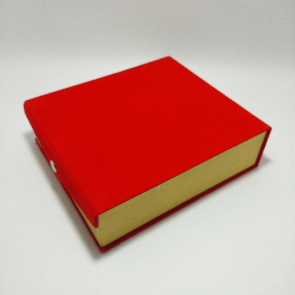 classic red velvet chokar box box 