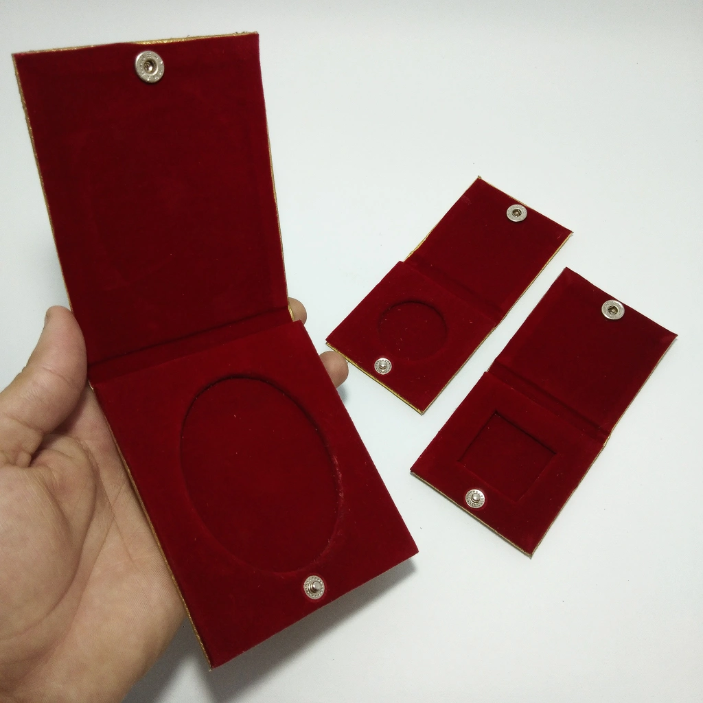 golden square button folder box 
