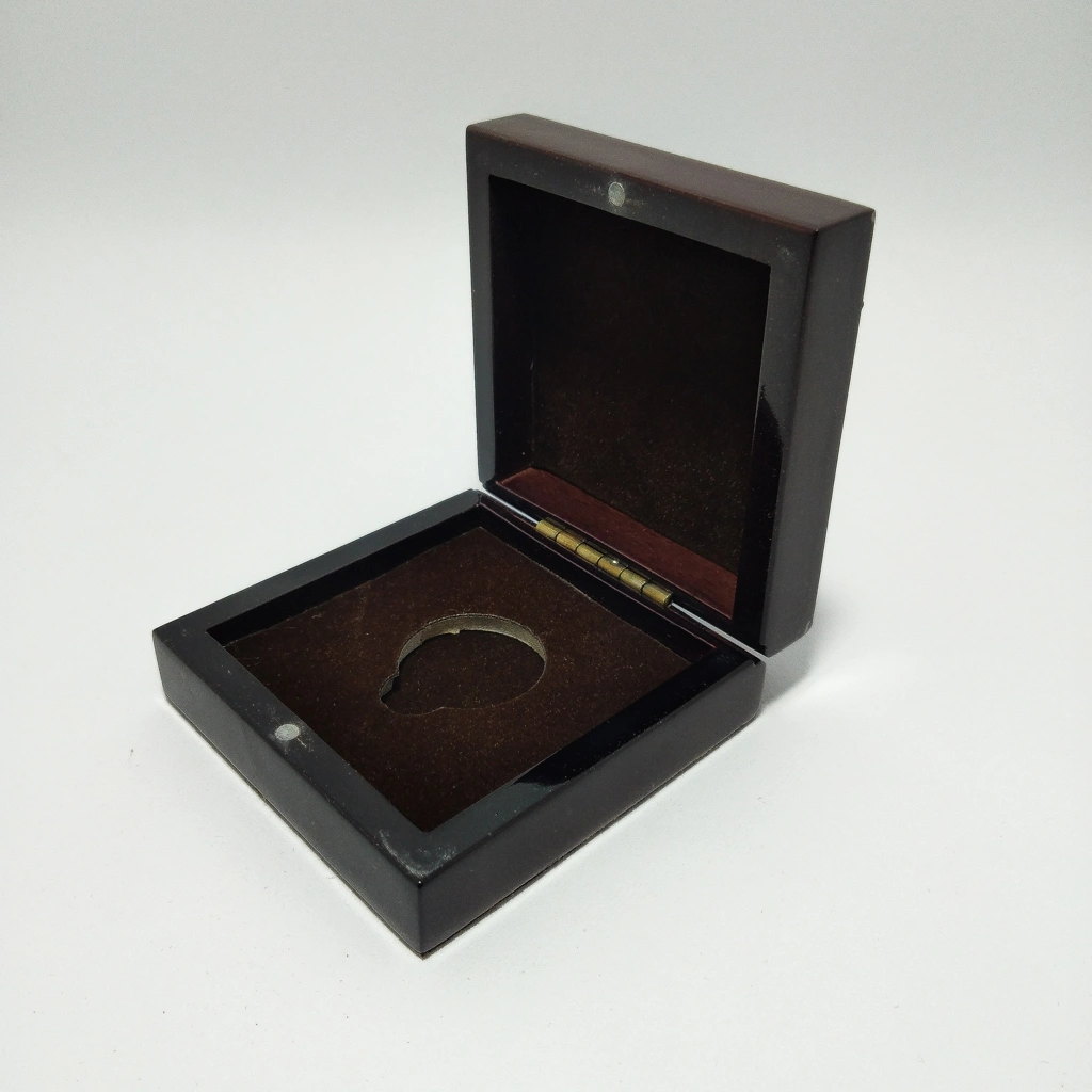 wooden brown ginni box