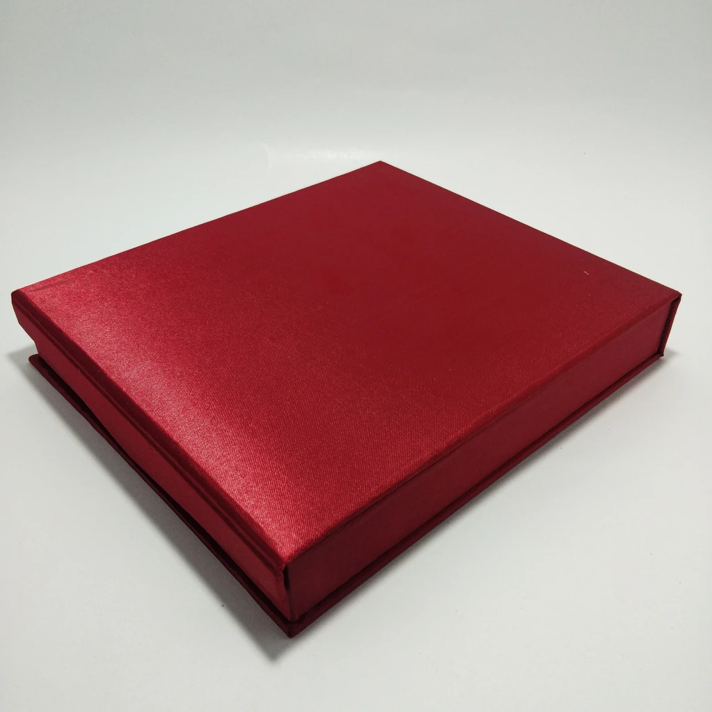 fine quality red satin half set box 