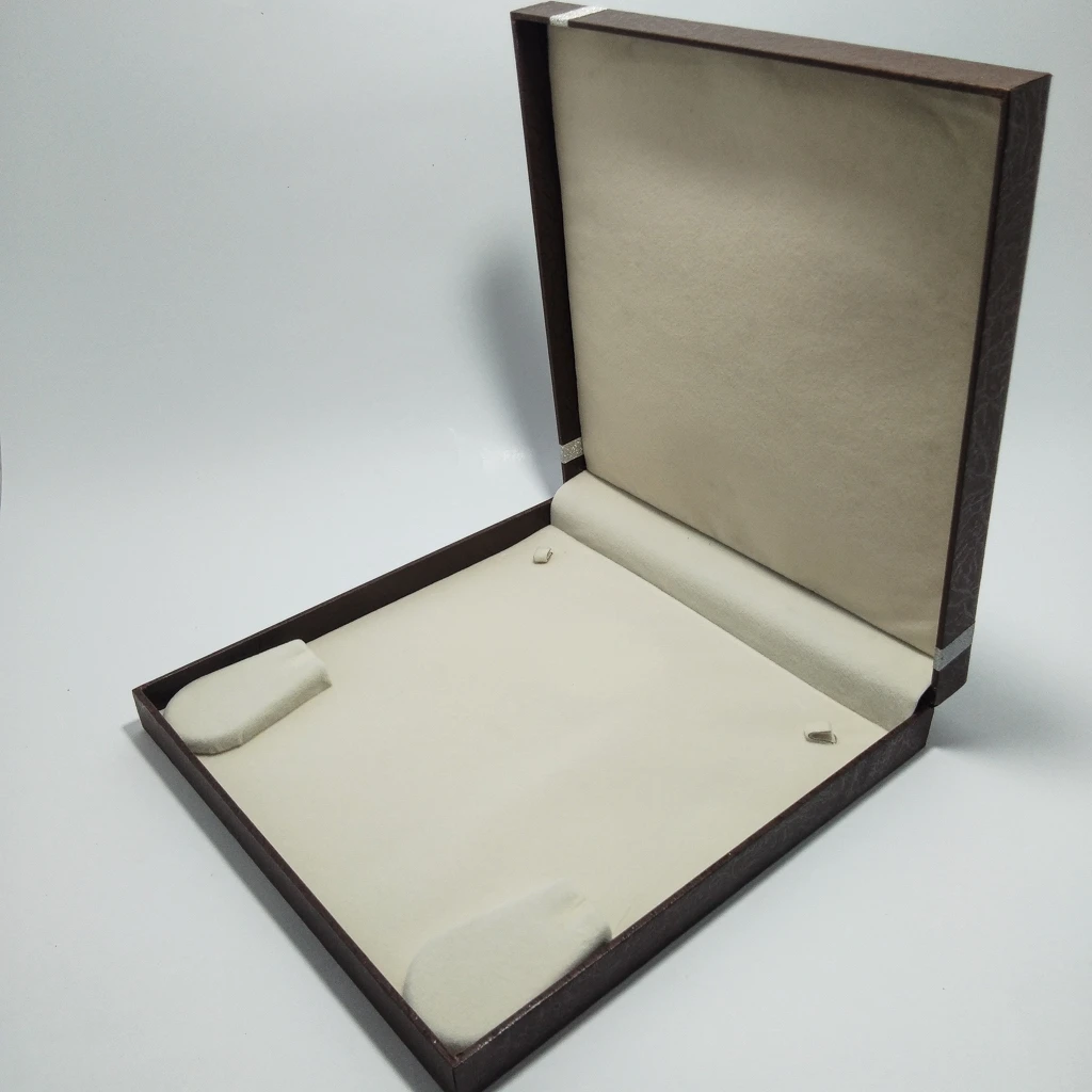jewelry box Brown wooden strip design necklace