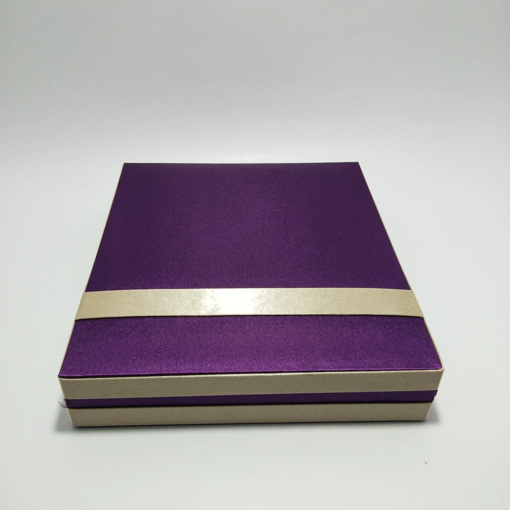 jewellery box violet satin kitkat necklace