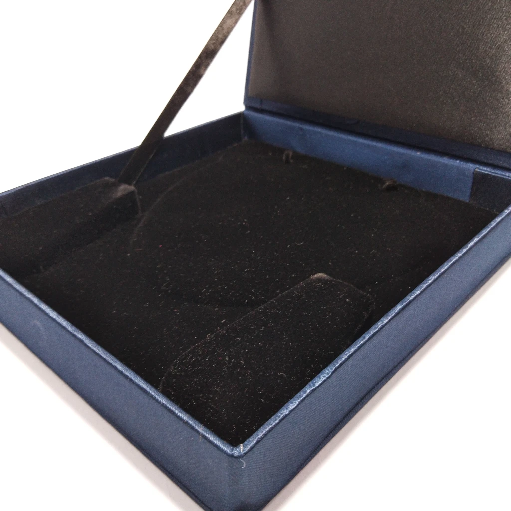 jewelry box a+ Blue satin black half set