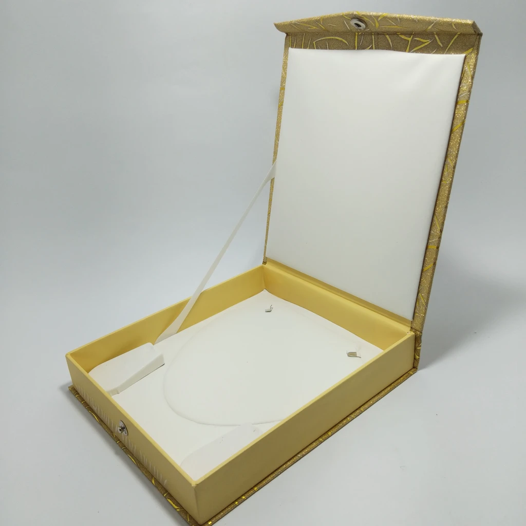 golden petal paper half set