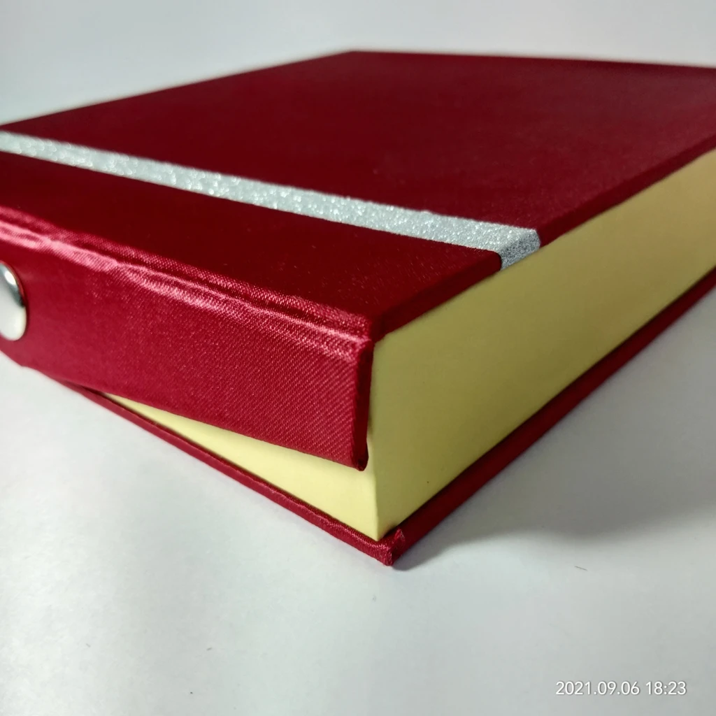 jewellery box maroon satin strip inside white set