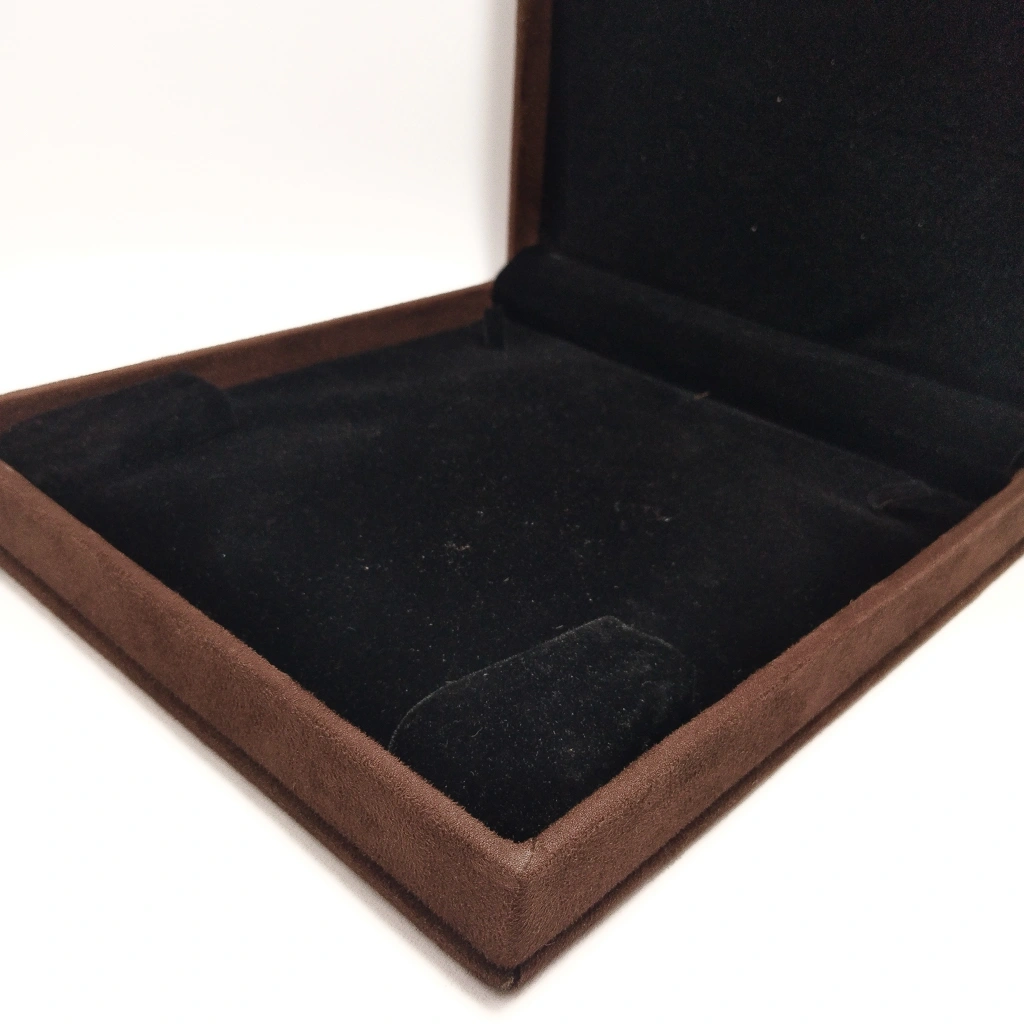 brown velvet golden finish necklace