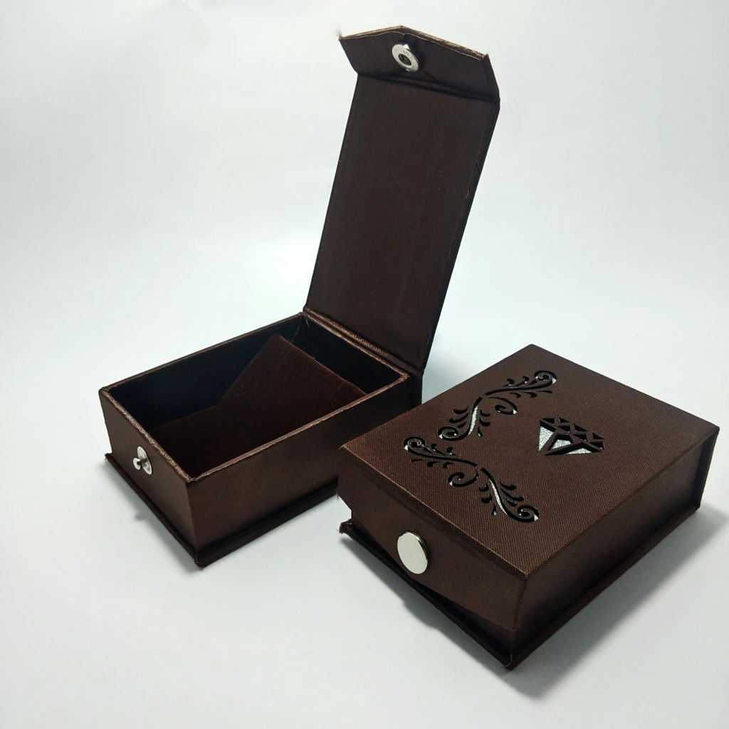 brown laser satin pendant box 
