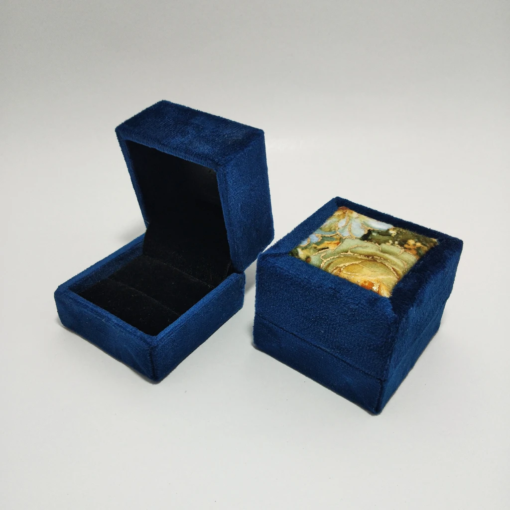 royal blue velvet finish ring box 