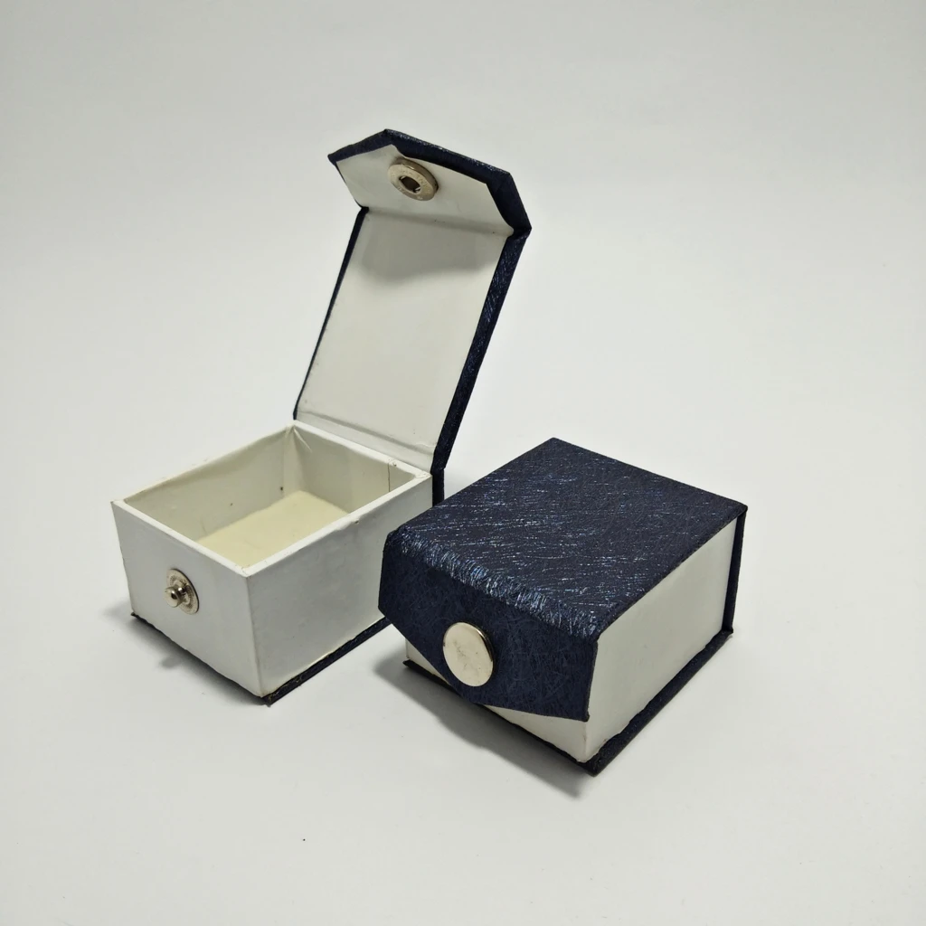 blue cut paper rexin ring box 