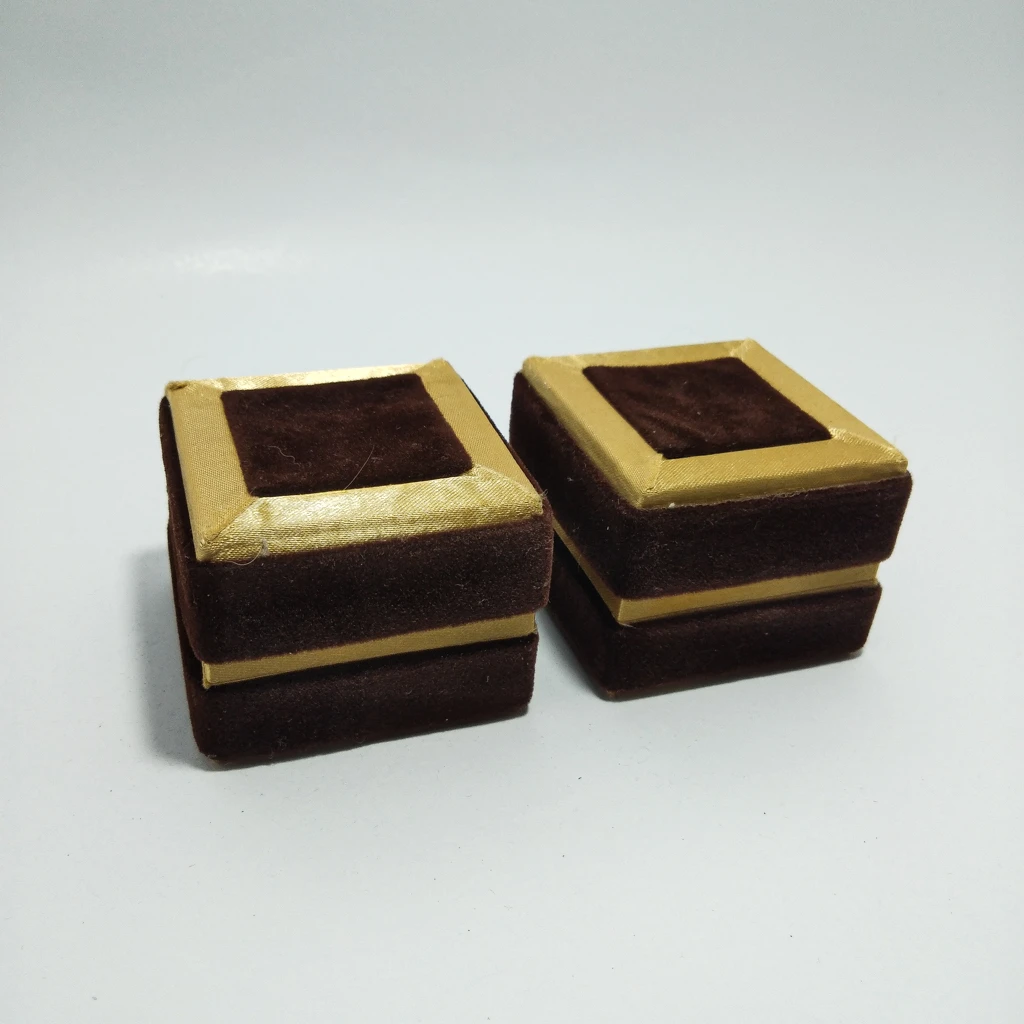 jewellery box brown velvet golden finish ring