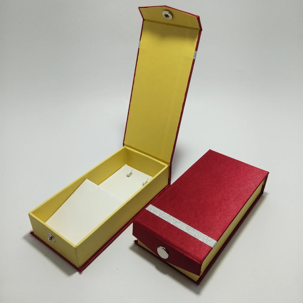 maroon satin strip kaan chumka box box 