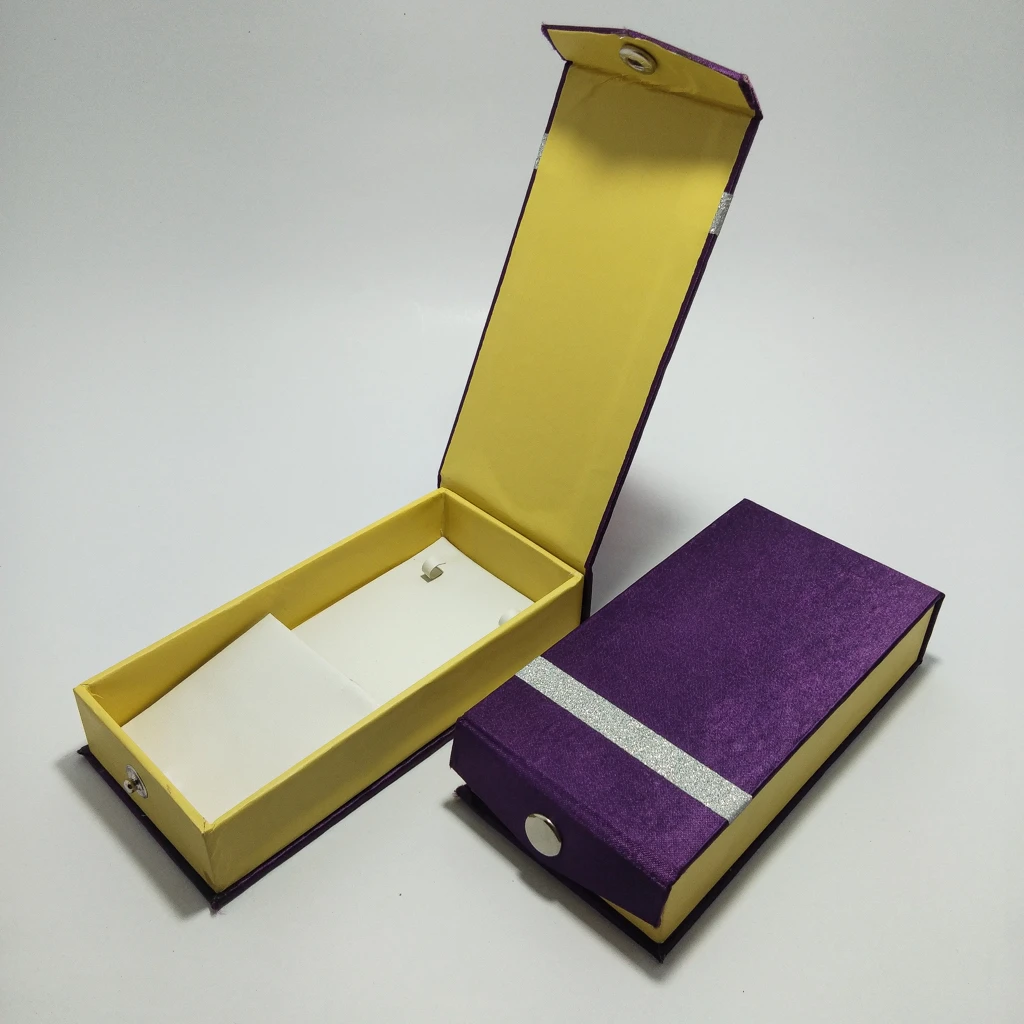 violet satin strip kaan chumka box box 