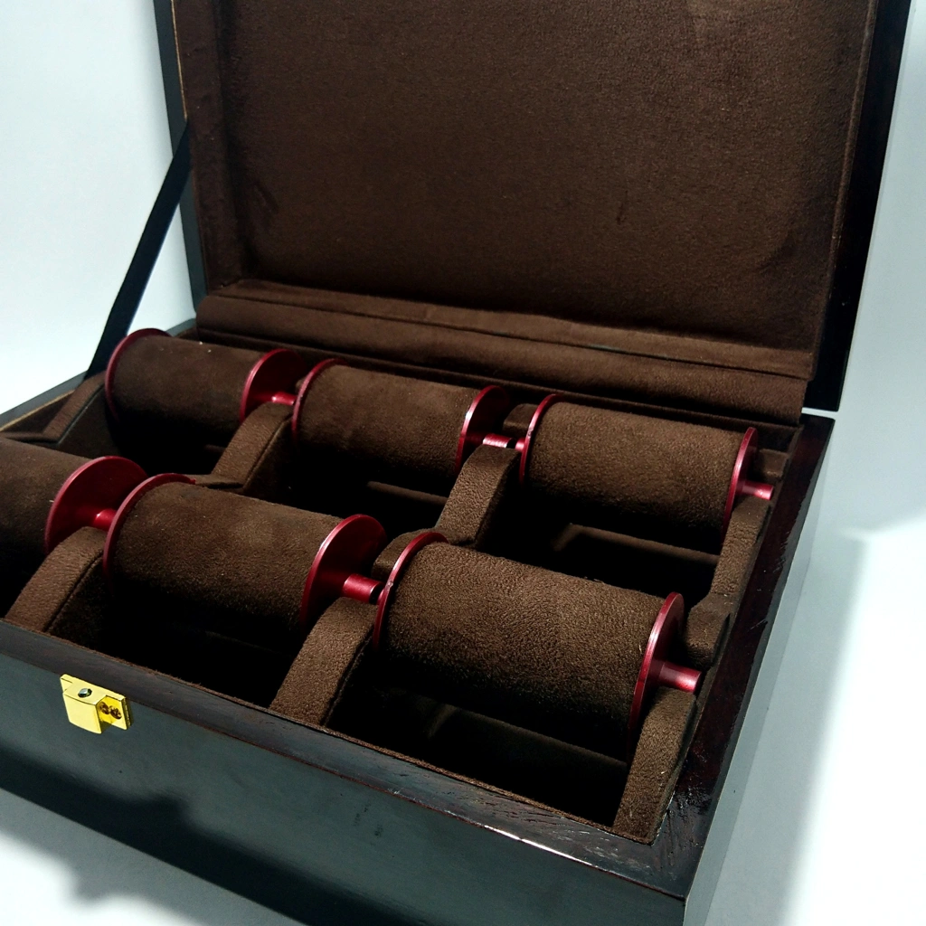 wooden leather velvet bangles stock box 