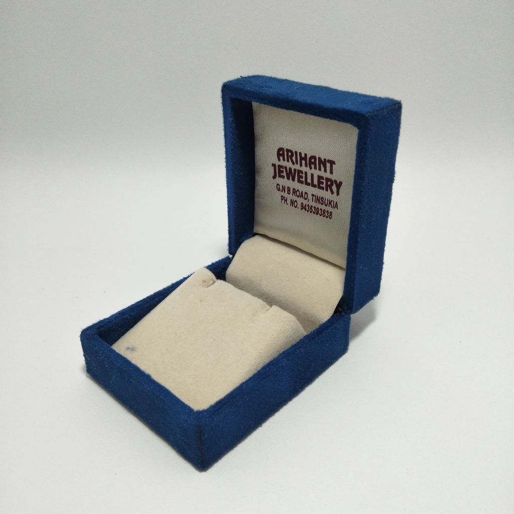 blue velvet inside cream tops box 