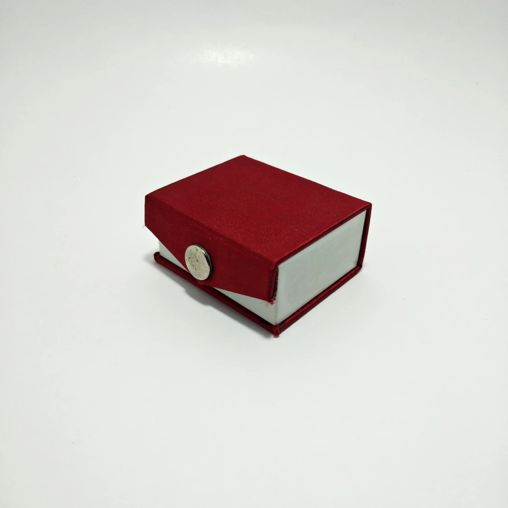 red satin white nappa tops box 